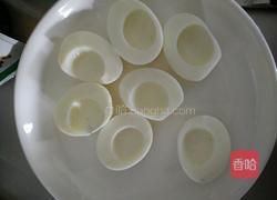 stuffed eggs的做法图解1