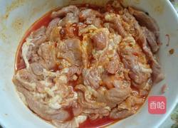 甜椒肉片的做法图解1