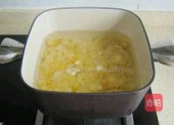 银耳百合莲子羹的做法图解3