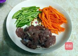 木耳炒瘦肉的做法图解2