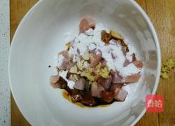 香辣爽口藕丁炒肉的做法图解3