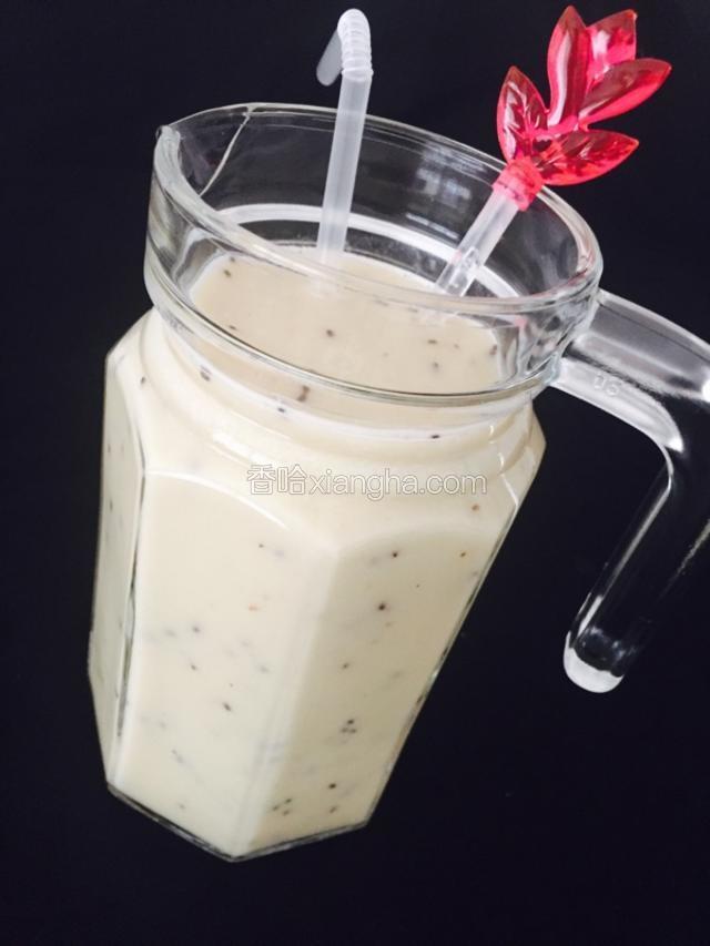 奇异果香蕉减肥健康奶昔