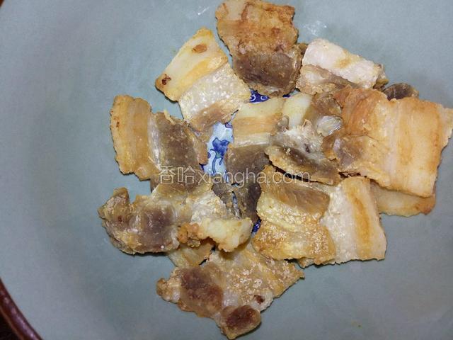 全部盛出（带油）。
