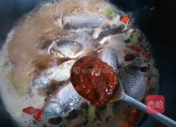 酱烧鲫鱼的做法图解8