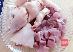野生红菇煲鸡汤的做法图解2