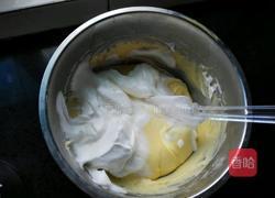 乳酪戚风蛋糕的做法图解13