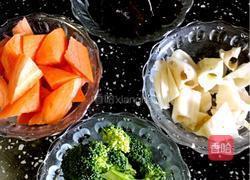 时蔬排骨汤的做法图解2