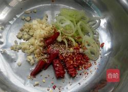 菠菜陈醋花生米的做法图解3