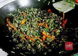 紫苏炒石螺的做法图解10