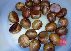 板栗焖鸭的做法图解2