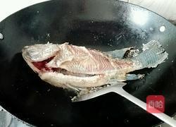 杞子烧非洲鲫的做法图解4