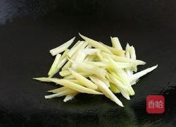 芹菜黑木耳腐竹肉片的做法图解8