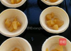 黄桃果肉夹心蛋挞的做法图解7