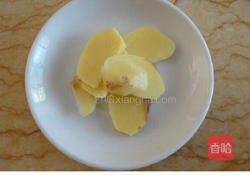 腊骨萝卜汤的做法图解1