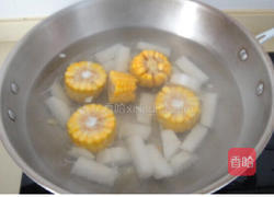 腊骨萝卜汤的做法图解5