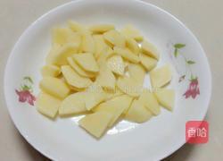 甜椒胡萝卜焖土豆的做法图解4