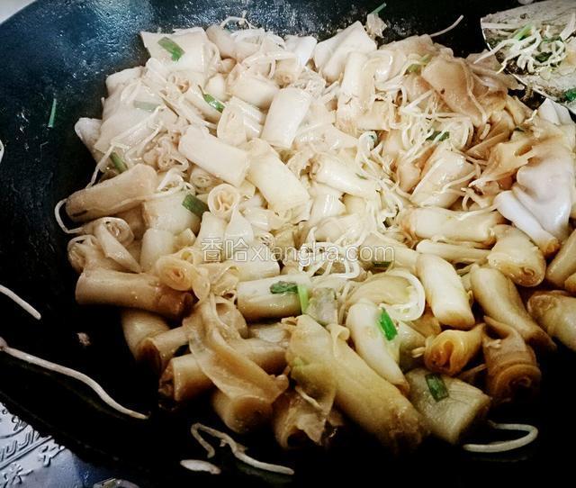 最后炒两下装盘即可