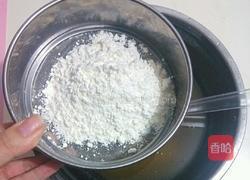 白莲蓉蛋黄广式月饼的做法图解2