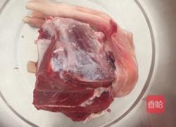 牛肉炖土豆的做法图解1