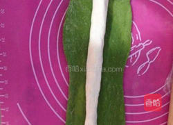 翡翠白菜饺子的做法图解3
