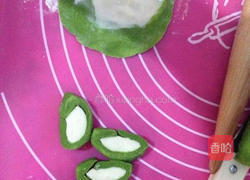 翡翠白菜饺子的做法图解5