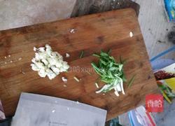 木耳炒肉的做法图解2