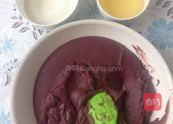 廣式豆沙蛋黃月餅的做法圖解1