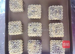 廣式豆沙蛋黃月餅的做法圖解14