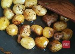 小土豆烧牛肉的做法图解4