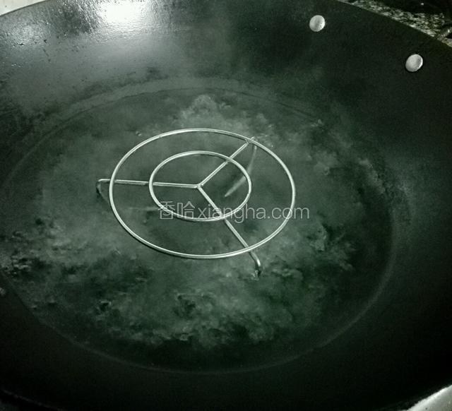 锅烧沸水