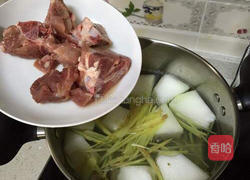 冬瓜蛤蜊排骨汤的做法图解3