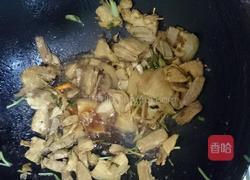 香莴笋炒肉片的做法图解5