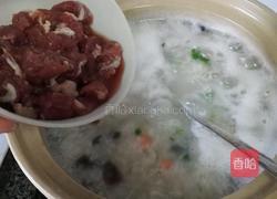 砂锅煲皮蛋瘦肉粥的做法图解8