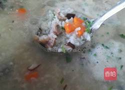 砂锅煲皮蛋瘦肉粥的做法图解9