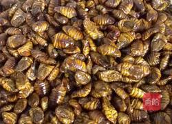 辣炒蚕蛹的做法图解2