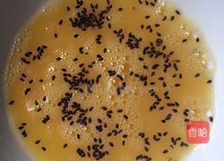 火腿肠鸡蛋饼的做法图解2