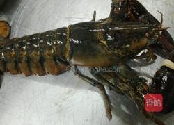 蒜茸粉丝蒸龙虾的做法图解1