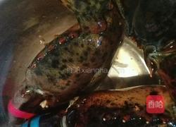 蒜茸粉丝蒸龙虾的做法图解2