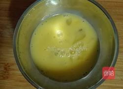 五彩缤纷蛋炒饭的做法图解2