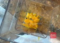 芒果奶昔的做法图解1