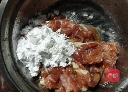 蟹味菇滑肉的做法图解3