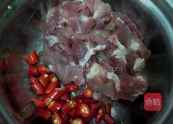 藕丁肉片的做法图解2