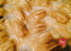 电饼当香菇鲜肉个锅贴的做法图解6