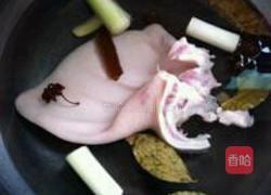 凉拌猪耳朵的做法图解2