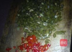 爆炒大肠的做法图解2