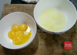 电饭煲蛋糕的做法图解1