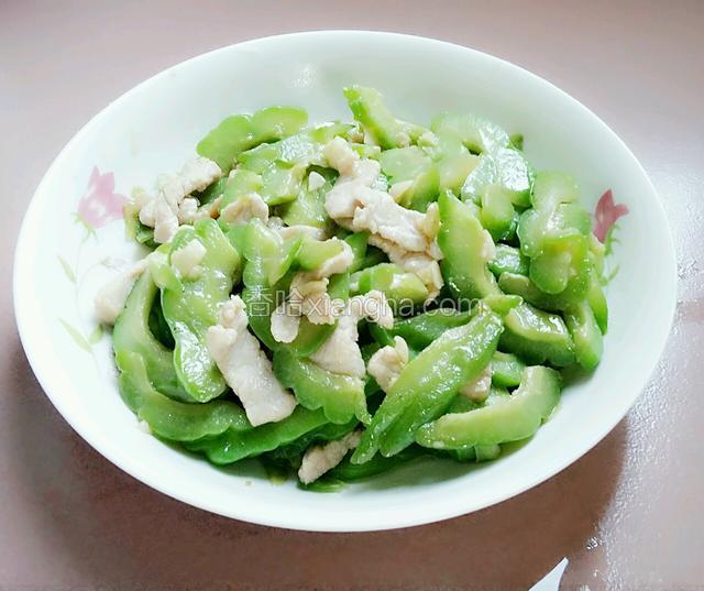 蒜蓉苦瓜炒瘦肉