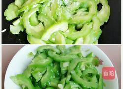 蒜蓉苦瓜炒瘦肉的做法图解7