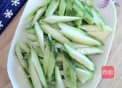 蒜蓉虾仁炒丝瓜的做法图解1