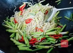 芹菜炒粉条的做法图解9